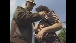 Grannies ukusuka emaphandleni