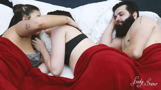 Menage kom anal e bra cara na das duas amiguinhas. (veja en fullständig ingen RÖD)