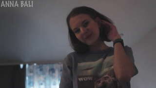 Jag gillar att ta av mig mina trosor när min styvbror är att titta på