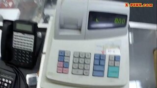 Blondīni pārdod savas somas un pounded