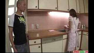 Hikaru Wakabayashi använder hennes stora bröst att leka med snopp