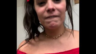 R. Knulla Av TEEN Babe Violett Starr På Instagram För att Hennes Ex Pojkvän