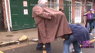 ���ਾਜ਼ਾ Milfs ਸੜਕ ਹਿੱਟ ਕਰਨ ਲਈ ਮਣਕੇ ਨ੍ਯੂ ਆਰ੍ਲੀਯਨ੍ਸ ਵਿੱਚ