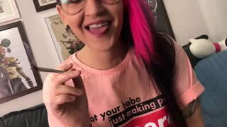 Stoner Tjej - Mila Spook