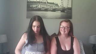 ���ிறிய எதிராக பெரிய கருப்பு புகை சிகரெட்