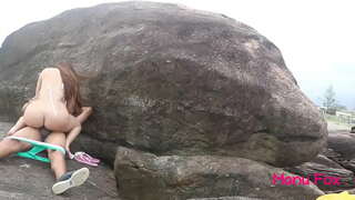 Pornstar Manu Fox anal sex nach eil condom air a &#039; phoball beach